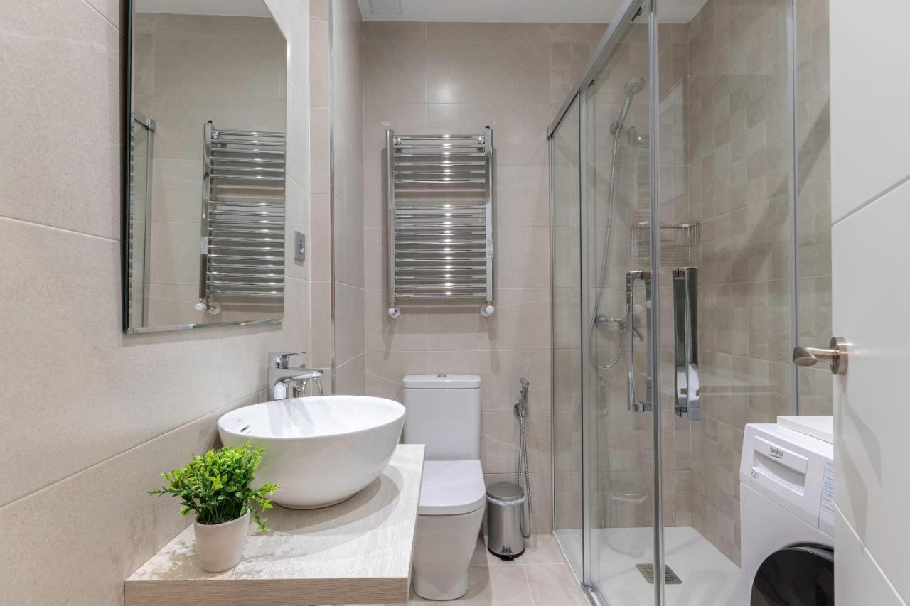 Recien Reformado Junto A Metro San Mames Appartement Bilbao Buitenkant foto